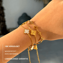 Lade das Bild in den Galerie-Viewer, White Clover Bracelet
