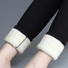 Lade das Bild in den Galerie-Viewer, CuddleCat™ Fleece gefütterte Leggings
