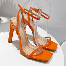 Lade das Bild in den Galerie-Viewer, Orange Gladiator Heels
